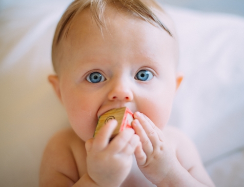 Frühkindliche Entwicklung: Was braucht dein Baby im vierten Monat?