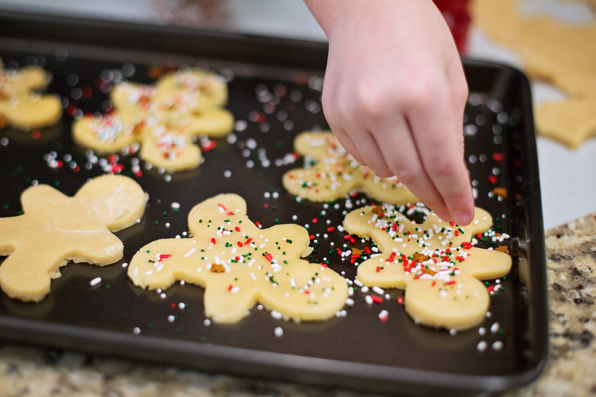 baking-christmas-cookies-12190.jpg